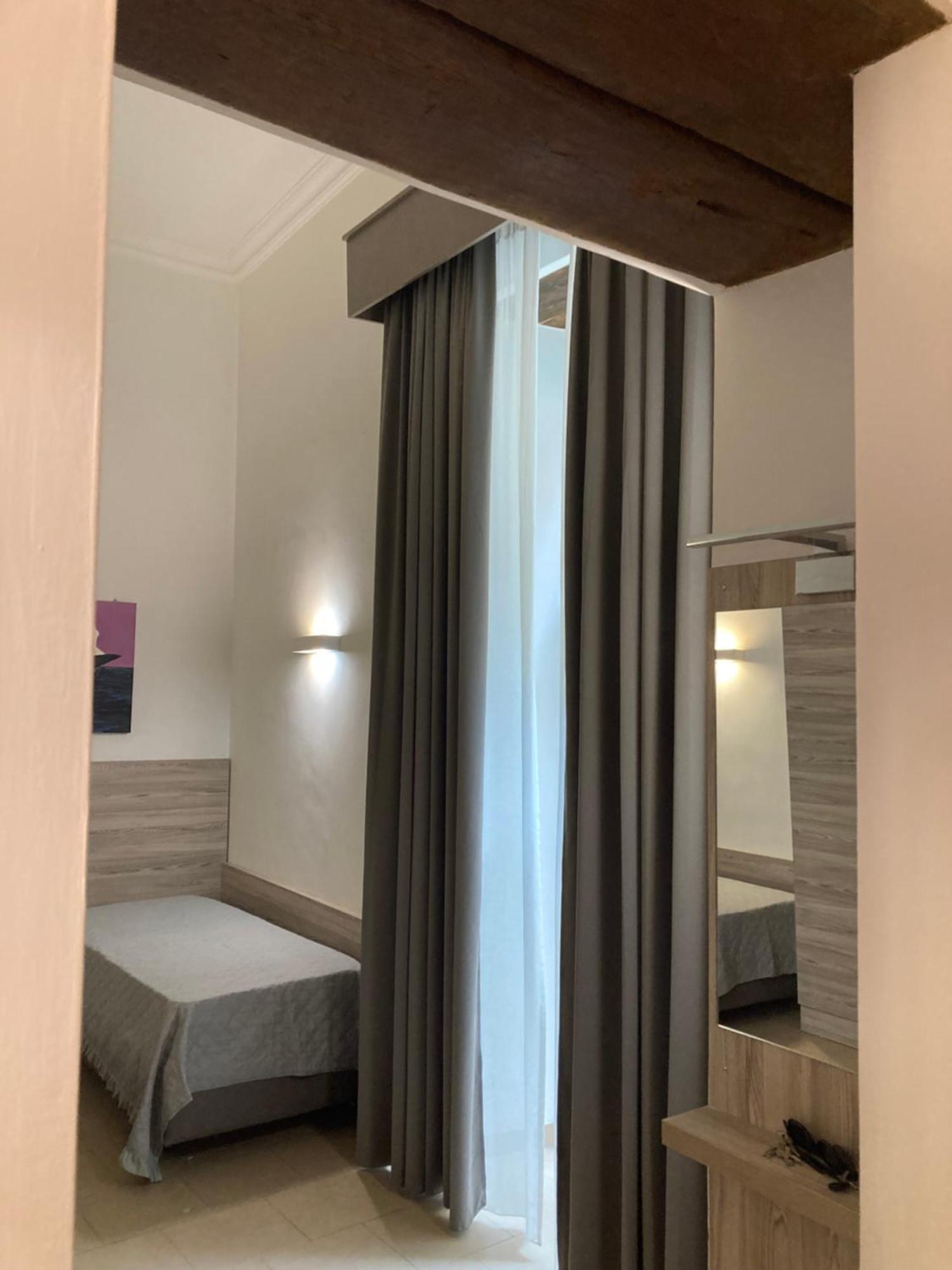 Hotel 4Stanze à Naples Extérieur photo