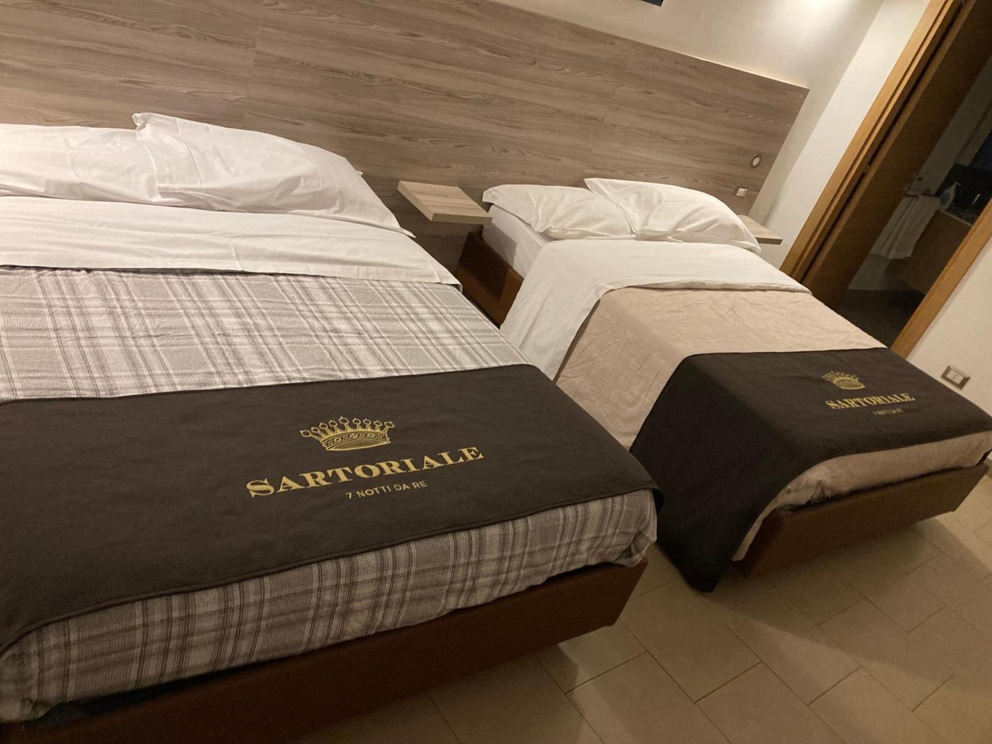 Hotel 4Stanze à Naples Extérieur photo