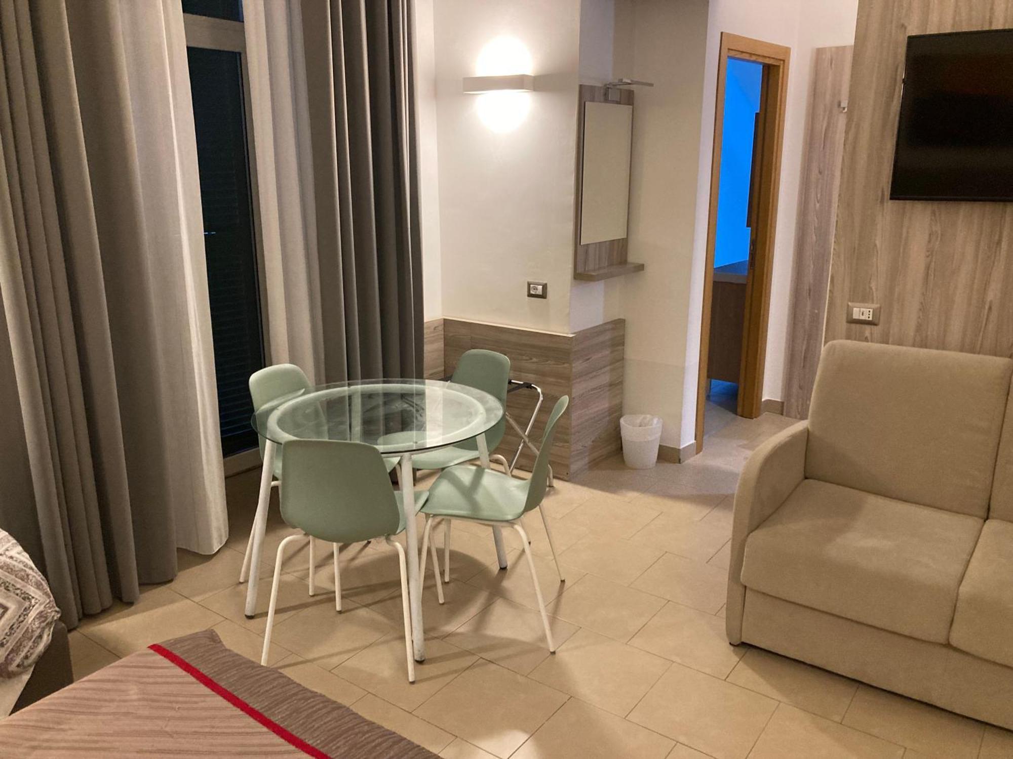 Hotel 4Stanze à Naples Extérieur photo